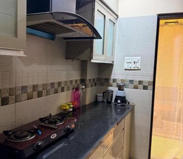 Raipur Apartment | Urban Luxury Retreat ,Netflix ,Private Balcony