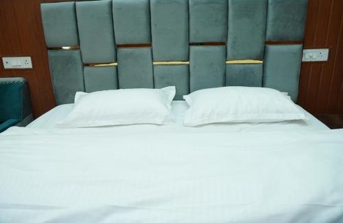 Rajgarhi House | Vaishnavi Homestay Lakhmandal