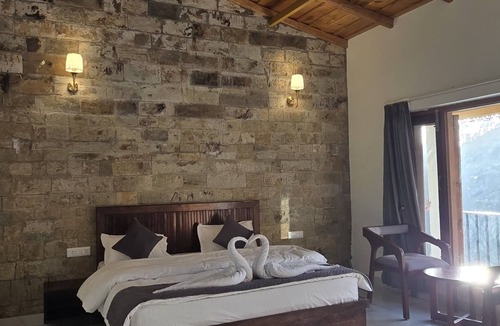 Matial Hotel | Valley View Retreat Stays