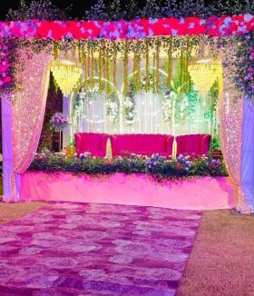 Una Hotel | Vani Hotel Golden Petals
