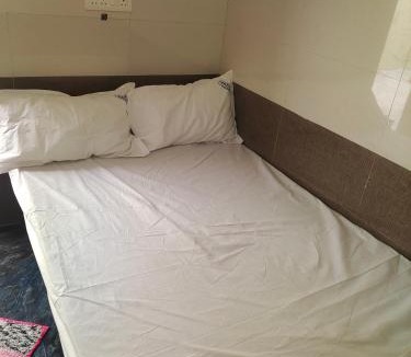 Tiruvannamalai House | Vasavi residency home stay