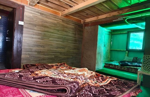 Kullu Hotel | Vedas Homestay | Waichin Valley