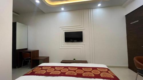 Sector 39 Apartment | Venza by westay