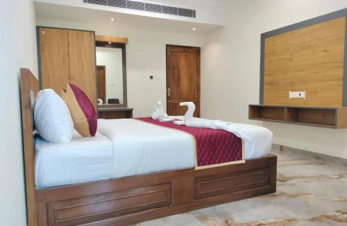 Vaniyambadi Hotel | VGN Convention Centre