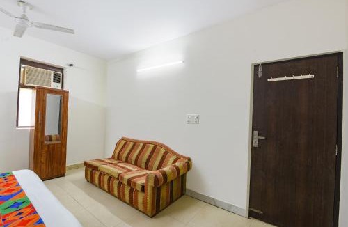 Govindpuri Hotel | Via Cosy Stay