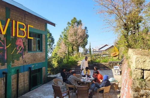 McLeod Ganj Hostel | Vibe Hostel Naddi - Near Dal Lake