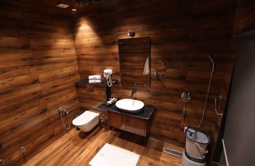 Lansdowne Hotel | Viceroy In The Himalayas, An ALIVAA HOTEL