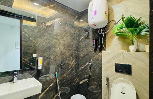 Zirakpur House | Vicky Lubana home stay Zirakpur