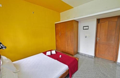Kalapettai House | Villa close to Rock beach- Couple Room