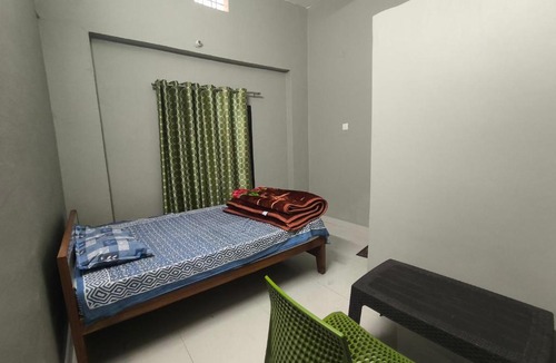 Khatima Hotel | Vivek Hotel