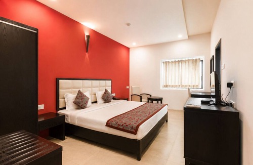 Anand Hotel | Viz Park Hotel-Business Hotel GIDC Anand