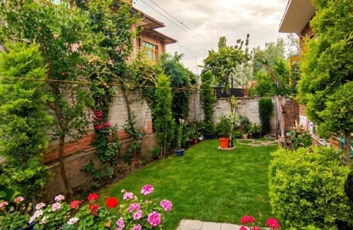 Brein House | Water Vibe Homestay Srinagar