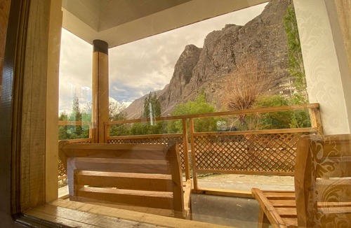 Leh Bed & Breakfast | Welcoming bed & breakfast with WiFi in charming Hunder