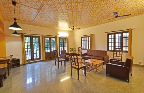 Kalapettai Apartment | West Windsor Bay