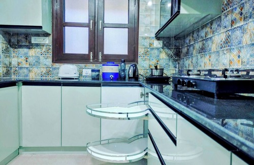 Shimla House | Whispering Meadows – 3BHK Luxe Stay in Shimla
