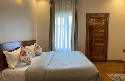 Ramgarh Hotel | Whispering Oaks by Happy Himalayan