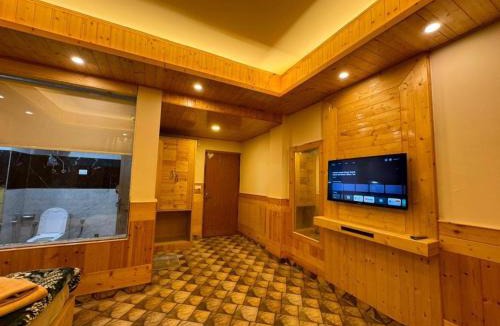 Manali Hotel | Whistling Wood