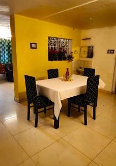 Fern Hill House | White House Cottage