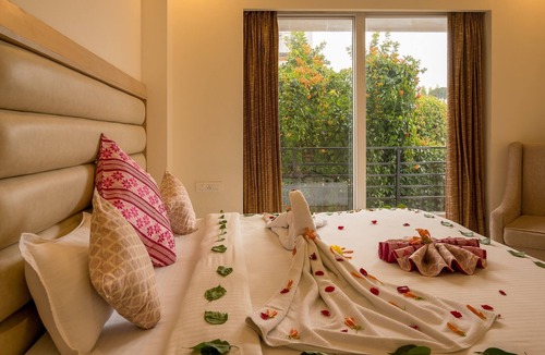 Bullawala Hotel | White Rock By The Solitaire Hospitality