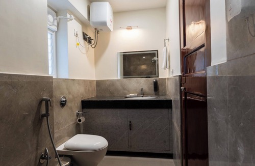 Rishop Hotel | White Yak Resort