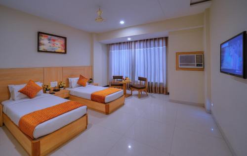 Radha Kund Hotel | Wingston A TreeHouse Hotel, Goverdhan