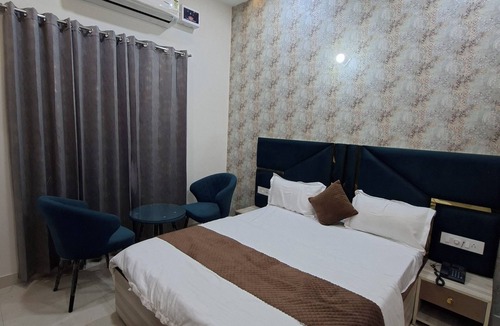 Ludhiana Hotel | Wishotel Xpress Hotel Crown Classic Villa
