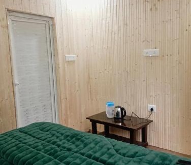Kharsali Hotel | Yamuna pag pinewood hotel and restaurant