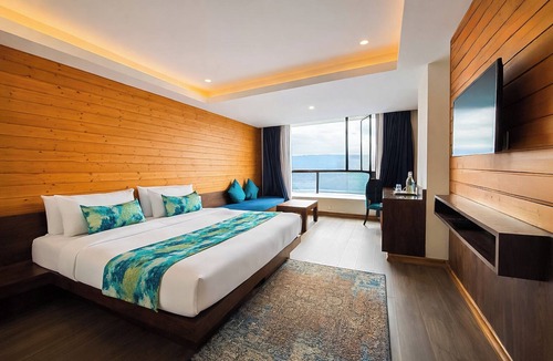 Darjeeling Resort | Yashshree Sanderling Mall Road