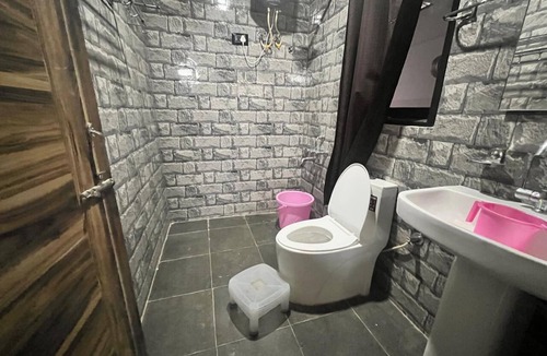 Shoghi Bed & Breakfast | Yashvi Paradise Shimla