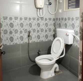 Tirupati Apartment | Yashwithaa Homestay Tirupati - New Hill View Apartments with Balcony, AC, WiFi, TV