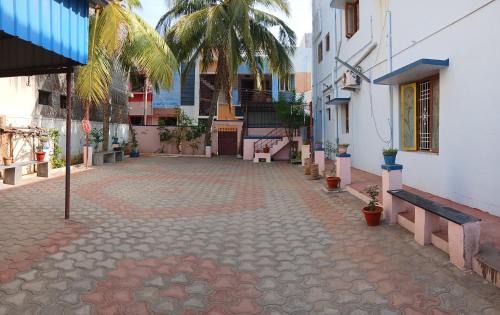 Madurai House | Yavarum Kelir- Home stays