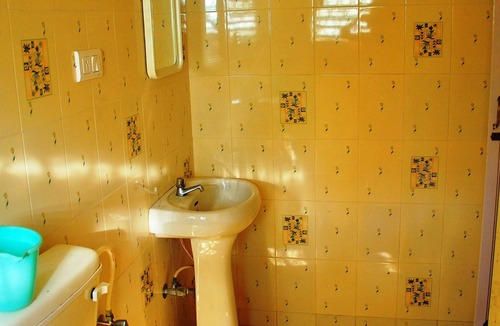 Vagator Hotel | Yellow House