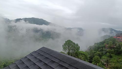 Dharampur Apartment | You and Me at Twin Oaks kasauli