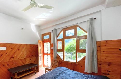 Banjar Hostel | Young Monk Homestay Jibhi