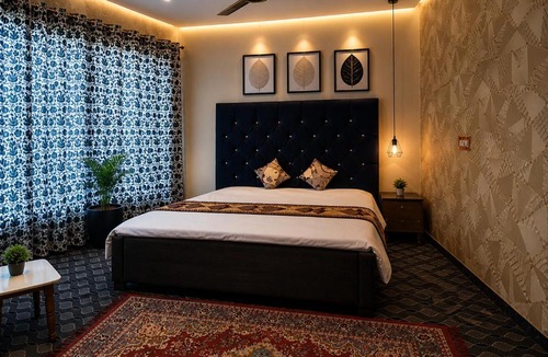 Rajbagh House | Younis Guest house