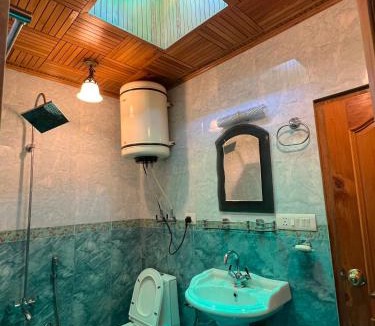 Sudarbal Apartment | Zakiyas Homestay