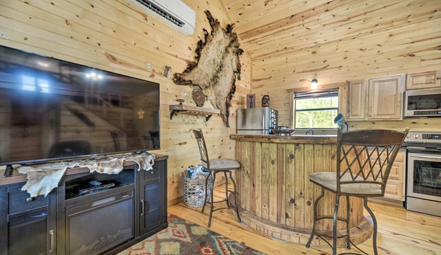 2 Rustic Cabins Near the Frio River + 31 Acres Pet Friendly Sleeps 10+ in Sabinal