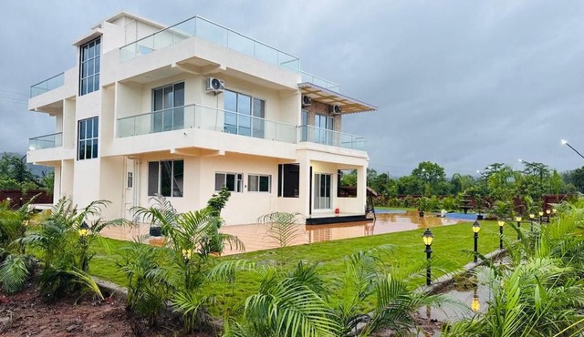 5BHK Private Pool Villa near Lonavala CosyCorridor