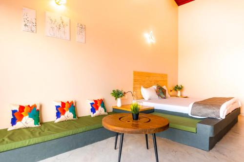 Aavaas Farm Hostel