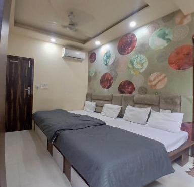 Agam Homestay - Few Steps From golden temple
