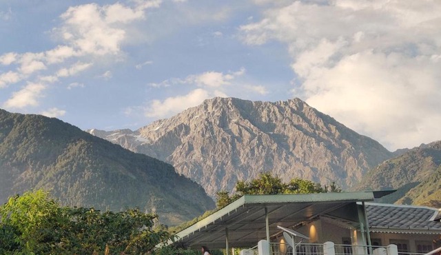 Ahmiyat - Cosy 2 bedroom Cottage in a Village