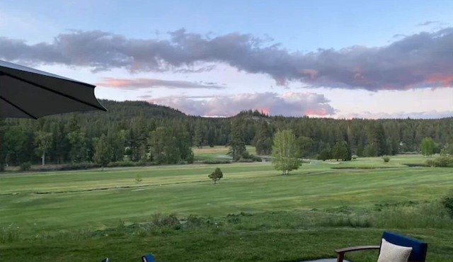 Amazing Golf Course and Mountain Views in Graeagle