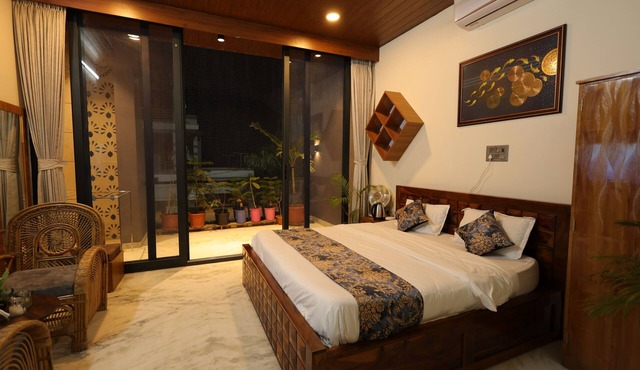 Amritam Palace A Luxury AC Home Stay
