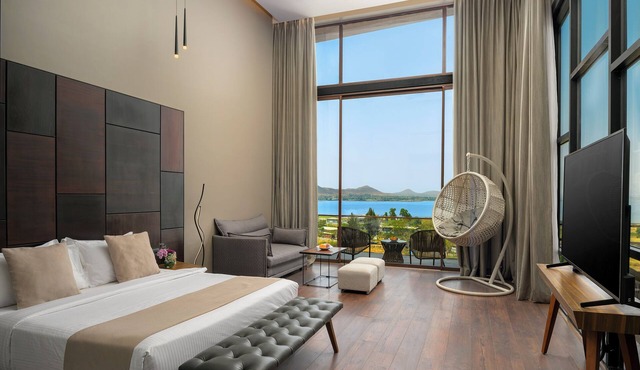 Aria Resort and Spa