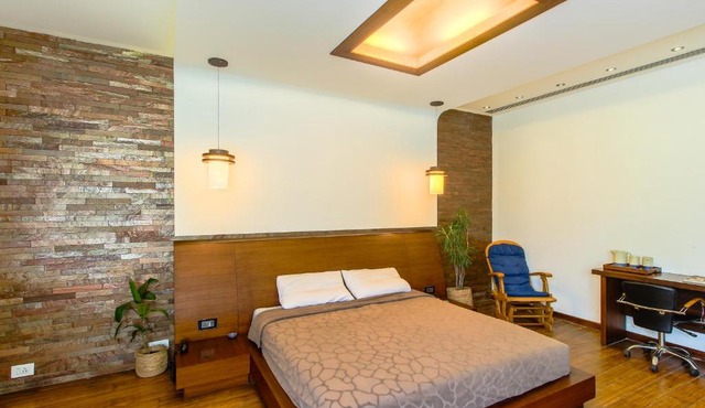 Aura Home Stay