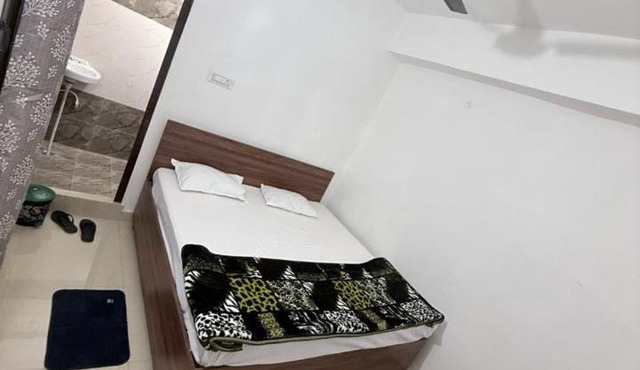 Ayushman Bed & Breakfast