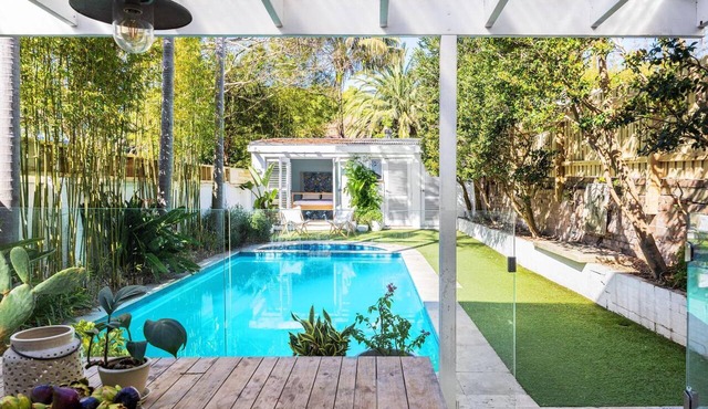 Beach House on Roscoe