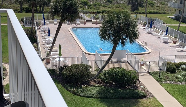 Beachfront condo with direct pool & ocean view on St Augustine Beach in St Augustine Beach