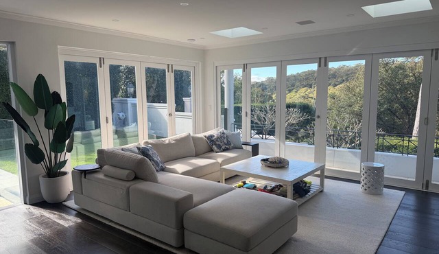 Beautiful Balmoral House 300m from the beach