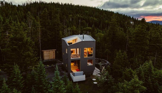 BLOK/Micro-Chalet with Spa near Quebec City in Capitale-Nationale